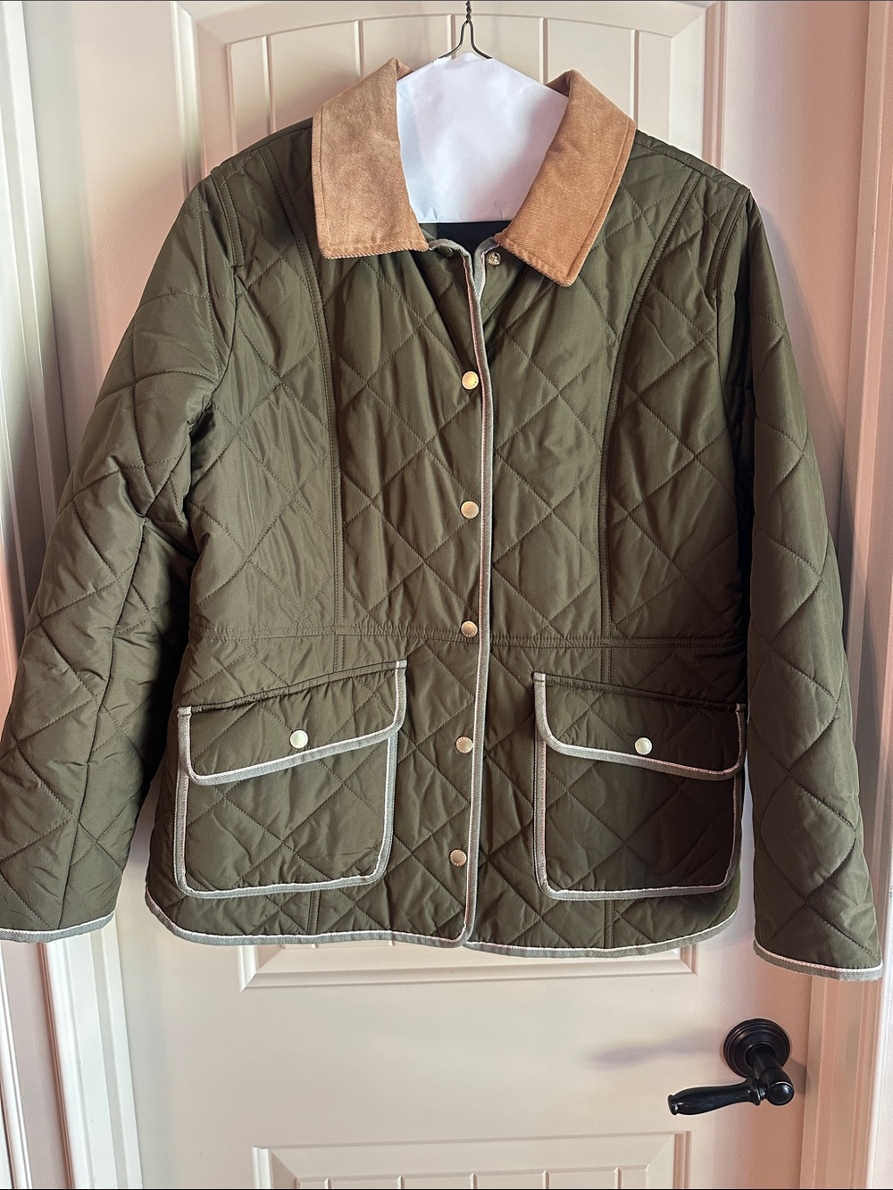Talbots Quilted Puffer Jacket in Olive with Tan Collar. Only worn a couple times